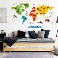 kolorowa mapa świata naklejka na ścianę do pokoju dziecka