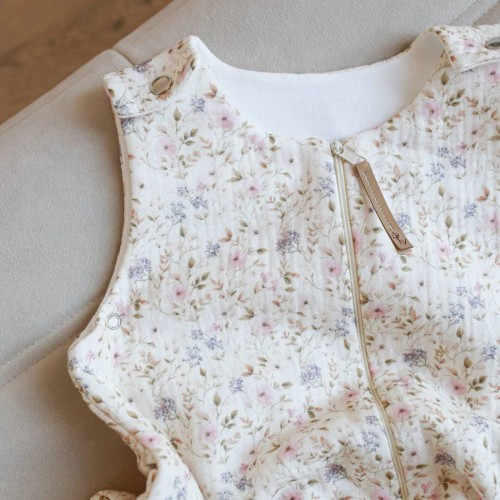 śpiworek niemowlęcy w kwaituszki (1).jpg