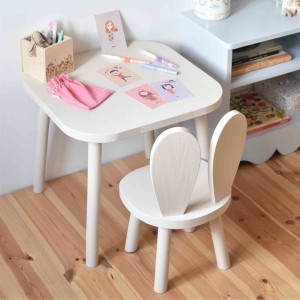 ZESTAW DREWNIANY STOLIK I KRZESEŁKO KRÓLIK
