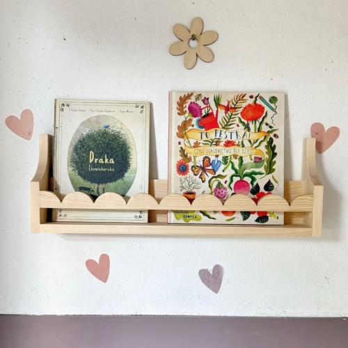 półka na książki nad łóżeczko