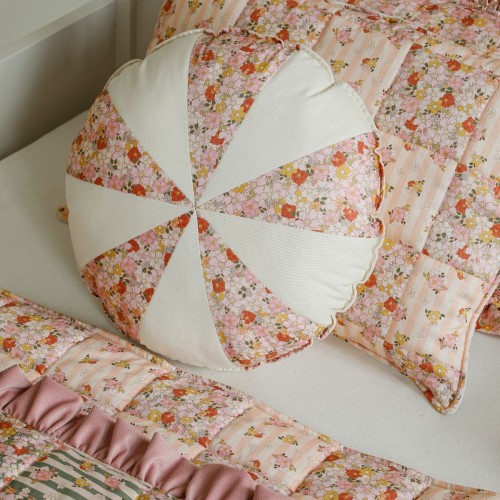 poduszka w kwiaty do pokoju dziecka(7).jpg