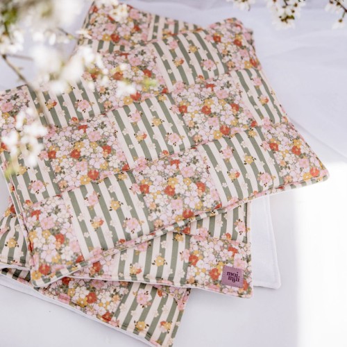 pościel w kwiaty z wypełnieniem.jpg