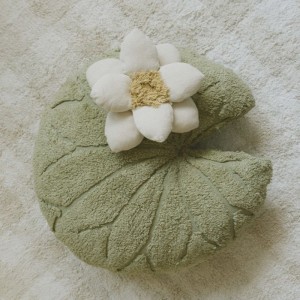 LORENA CANALS - PODUSZKA PODŁOGOWA LILIA WODNA