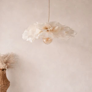 LAMPA SUFITOWA DLA DZIEWCZYNKI KREMOWY KWIAT PEONIA - MARMYS FELT STUDIO