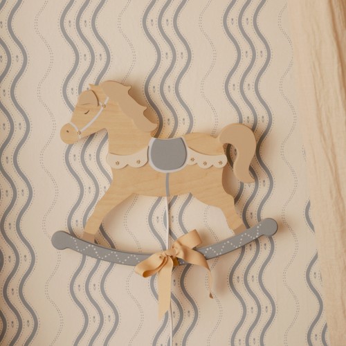 Lilly and Swan Konik na biegunach 6b.jpg