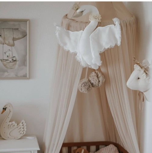 łabędź dekoracja do pokoju dziewczynki (2).jpg