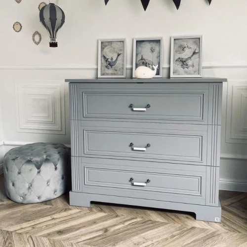 szara komoda dla niemowlaka.jpg