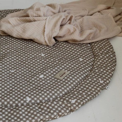 mata do zabawy dla dziecka w kratkę(4).jpg