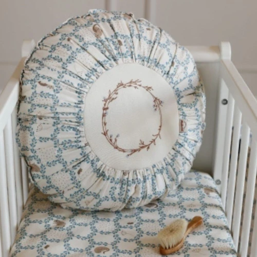 poduszka z ozdobnym haftem(15).jpg