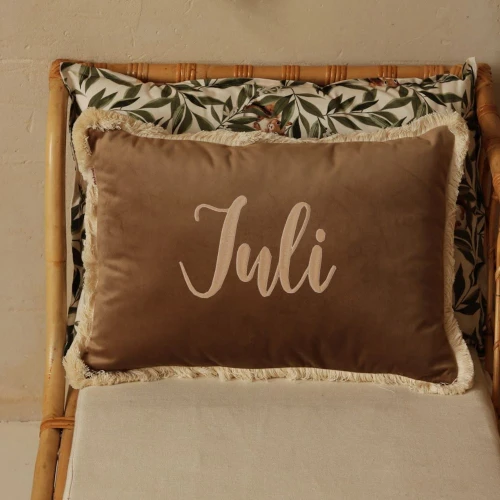 poduszka dekoracyjna z frędzlami do pokoju dziecka(2).jpg