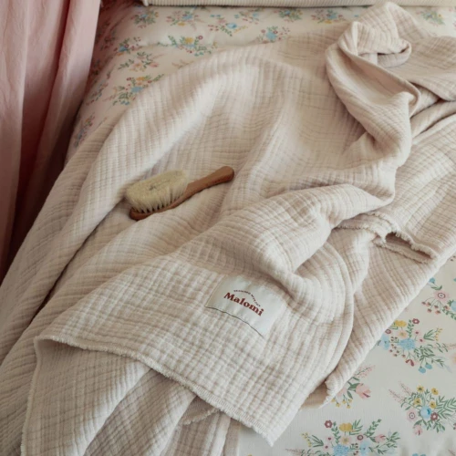 narzuta dla dziecka muślinowa kremowa