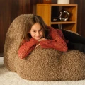 Miękki fotel do pokoju młodzieżowego Truffle Momo Chair
