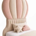 Tapicerowane łóżko dziecięce BALLOON – eleganckie łóżko do pokoju dziewczynki