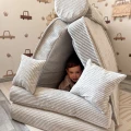 Ecru sofa dziecięca Pocket Plus Aesthetic ze sztruksową tapicerką