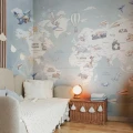 Wanderlust Blue – niebieska tapeta z mapą świata do pokoju dziecka