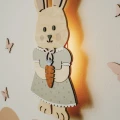 Drewniana lampka nocna Króliczek Retro z naturalnej sklejki brzozowej