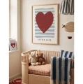 Plakat Little Love jako dekoracja ściany nad łóżeczkiem