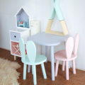 stolik z krzesełkami dla 3 latka