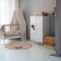 Komoda wysoka Babushka Biała z kolekcji mebli z falbanką marki Wood Luck Design