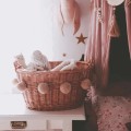 Kosz boho z naturalnej wikliny do przechowywania