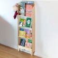 drewniana biblioteczka do pokoju dziecka