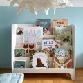 Drewniana biblioteczka Montessori z kolorowymi koralikami do nauki liczenia