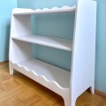 regal bialy na zabawki montessori
