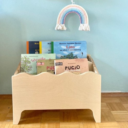 skrzynia na ksiażki montessori