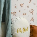 tapeta w drobne kwiatuszki do pokoju dziewczynki