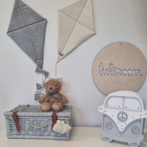 lampka van w pokoju niemowlaka