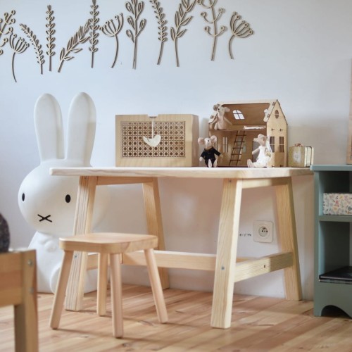 stolik drewniany dla dziecka (5).jpg