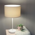 jasnokremowa lampa na stolik