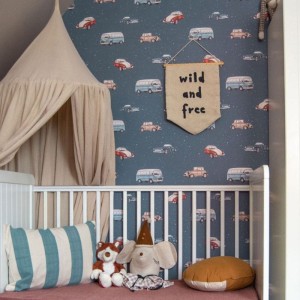 DEKORILLO - TAPETA DLA CHŁOPCA AUTA KROPKI NAVY BLUE
