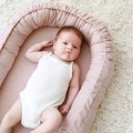 różowy kokon niemowlęcy