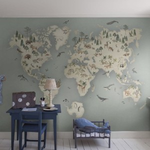 BORASTAPETER - TAPETA NEWBIE LITTLE EXPLORER MURAL 6946 SZEROKOŚĆ 294 CM WYSOKOŚĆ 265 CM