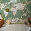 TAPETA MAPA ŚWIATA DINOZAURY ZIELONA