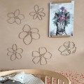 drewniane  kwiaty na ścianę w stylu one line