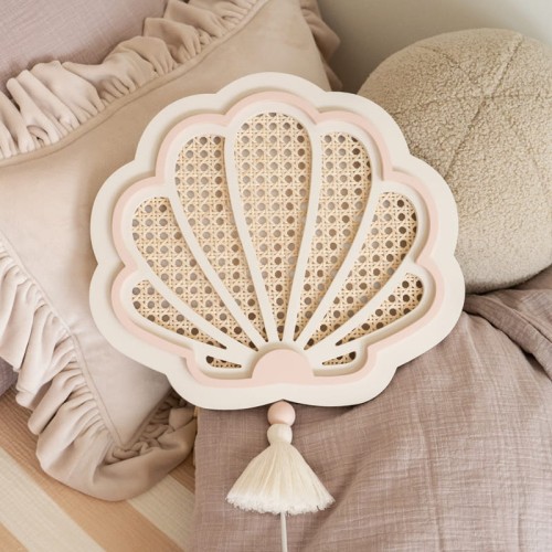 Lampa muszla 1 Lilly and Swan.jpg