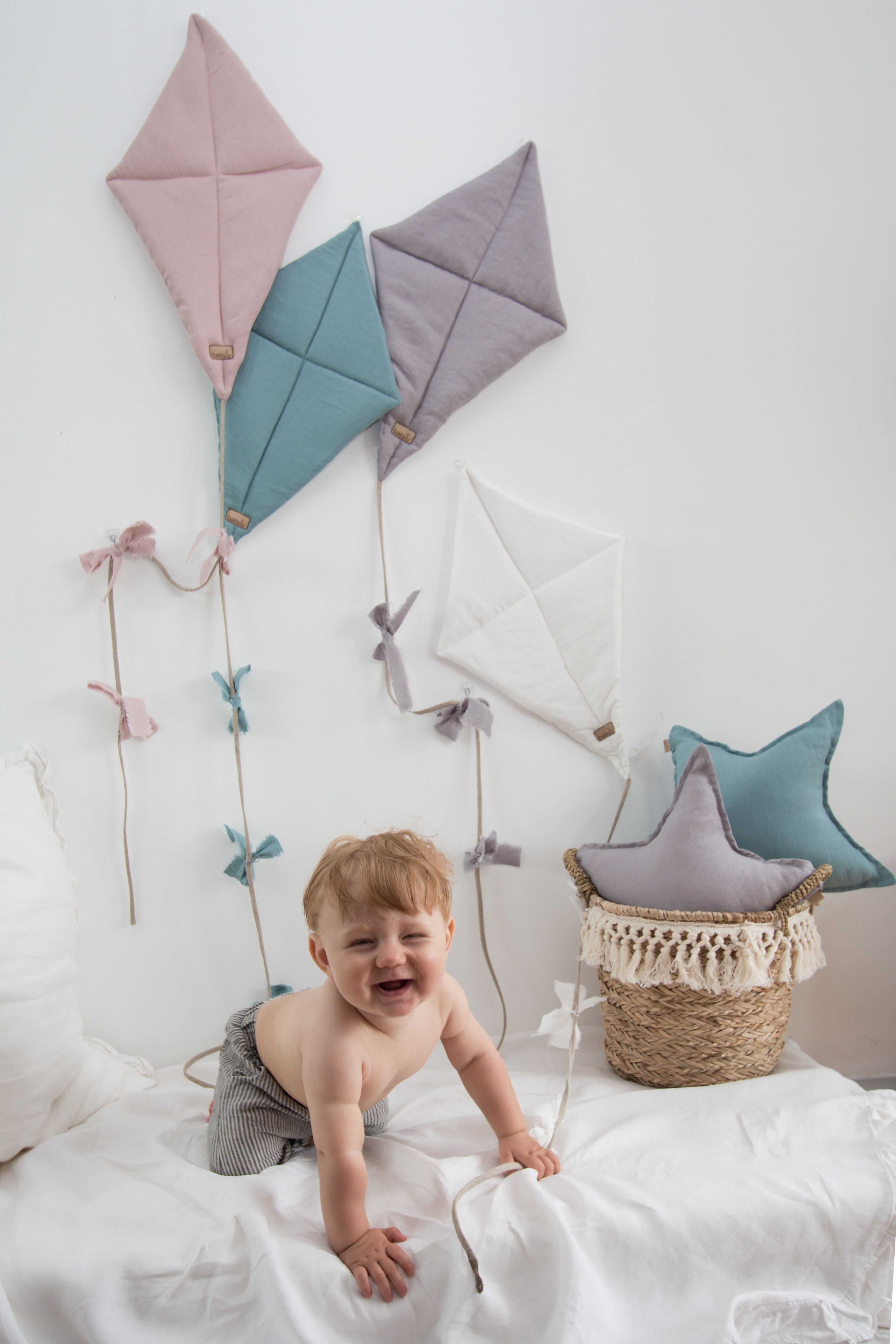 latawce-lniane-na-ścianę